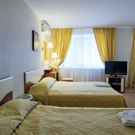 Hotel Nadezhda Dnipro Dış mekan fotoğraf