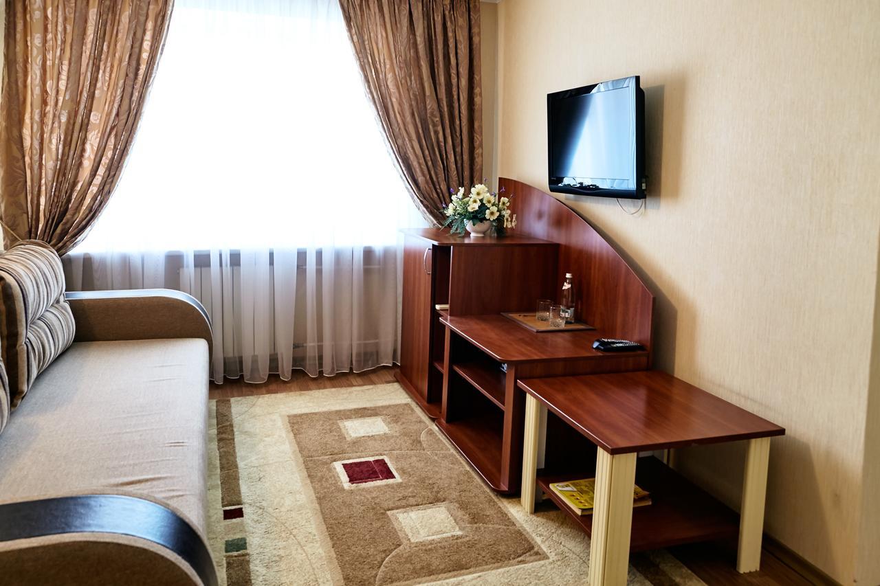 Hotel Nadezhda Dnipro Dış mekan fotoğraf